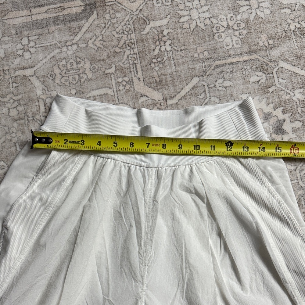 Lululemon Elegant White Wide-Leg Pants Women’s Size 6 - Picture 4 of 6